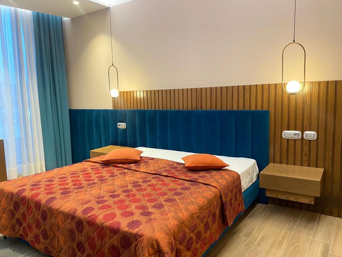 Hotel Coco Tirana Zewnętrze zdjęcie