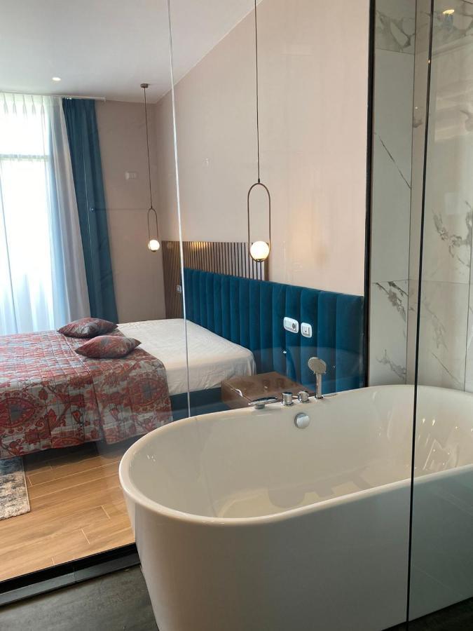 Hotel Coco Tirana Zewnętrze zdjęcie