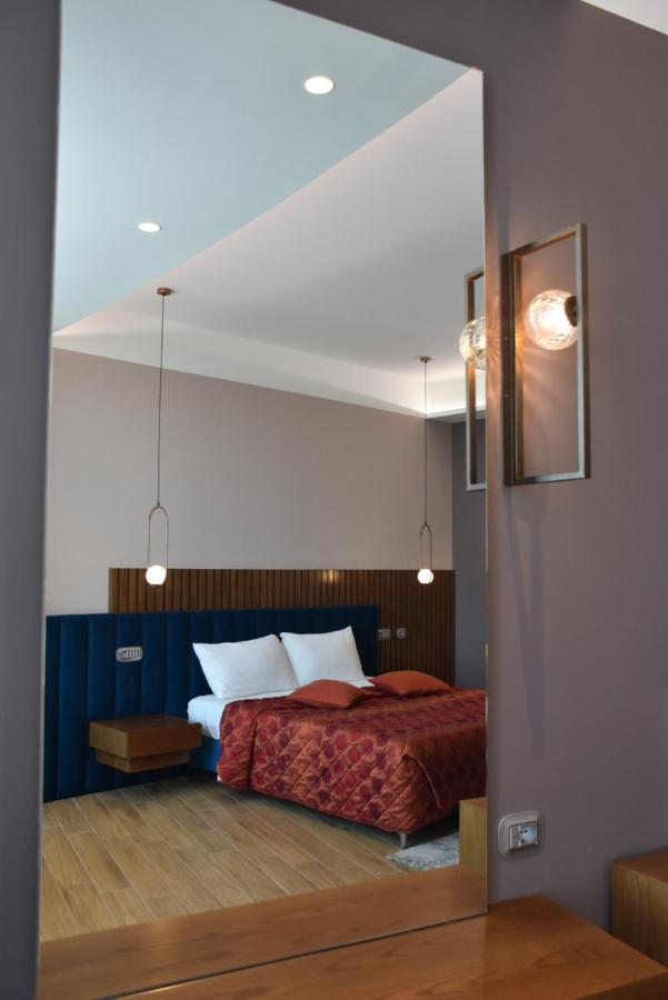Hotel Coco Tirana Zewnętrze zdjęcie