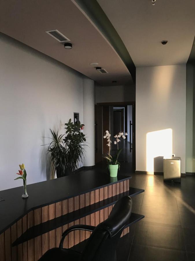 Hotel Coco Tirana Zewnętrze zdjęcie